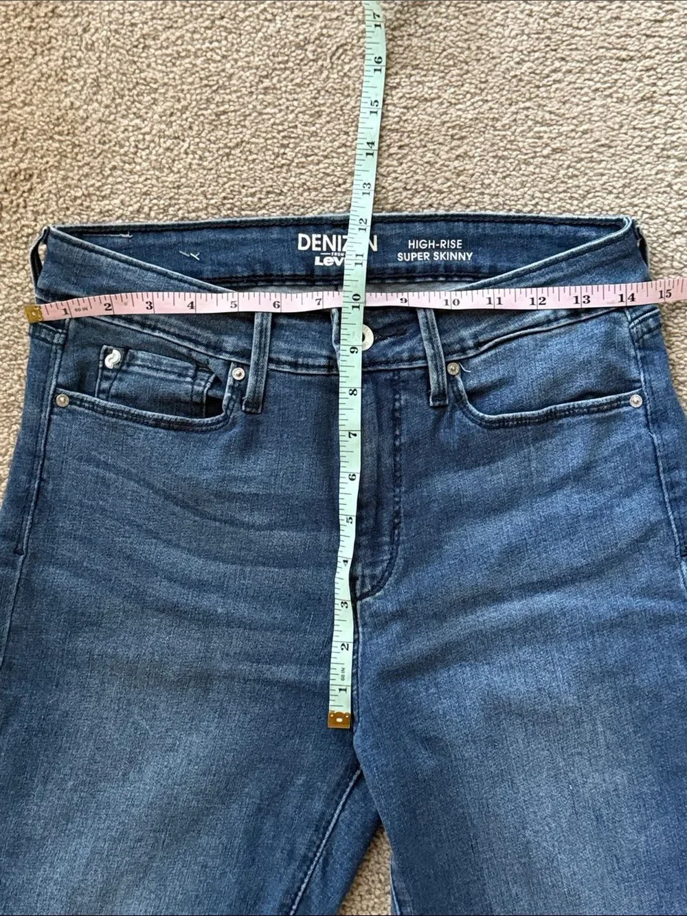 Levi's Denizen Dark Blue High-Rise Super Skinny Jeans!